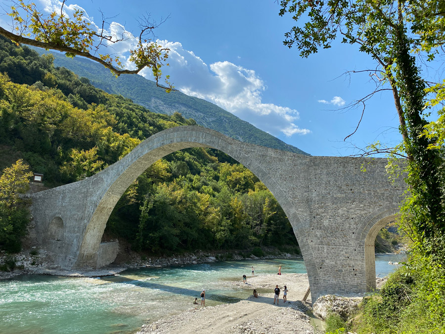 Image hover effect image